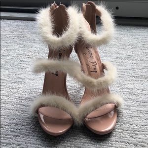 ❌SOLD❌Fashion Nova Fuzzy Heels